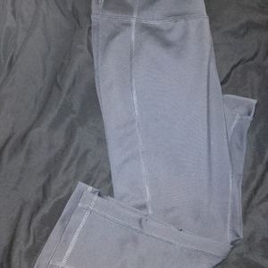 Danskin Fitted Grey Capris